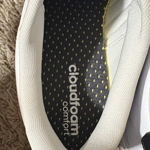 Adidas Classic White and Black Shoes - Picture 9 of 11